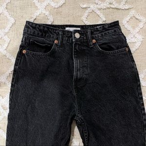 Zara Black High Waisted Mom Jeans, Size US 4